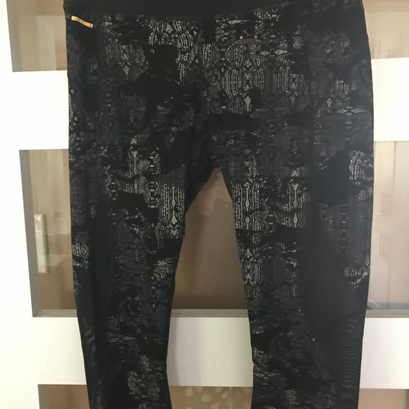 Workout pants - Picture 1 of 2